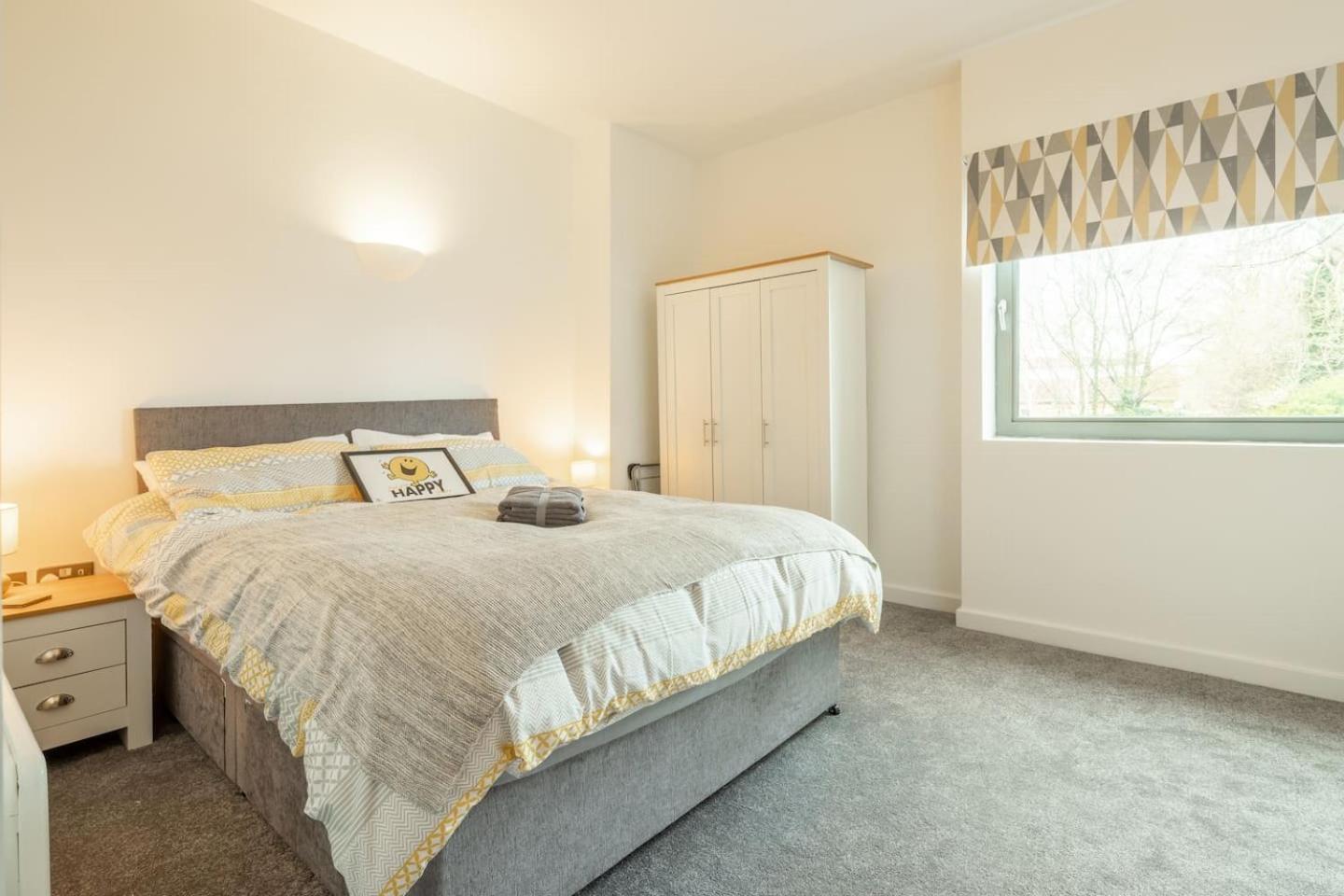 Central Bedford: Two Bedrooms, Breakfast Basket Ngoại thất bức ảnh