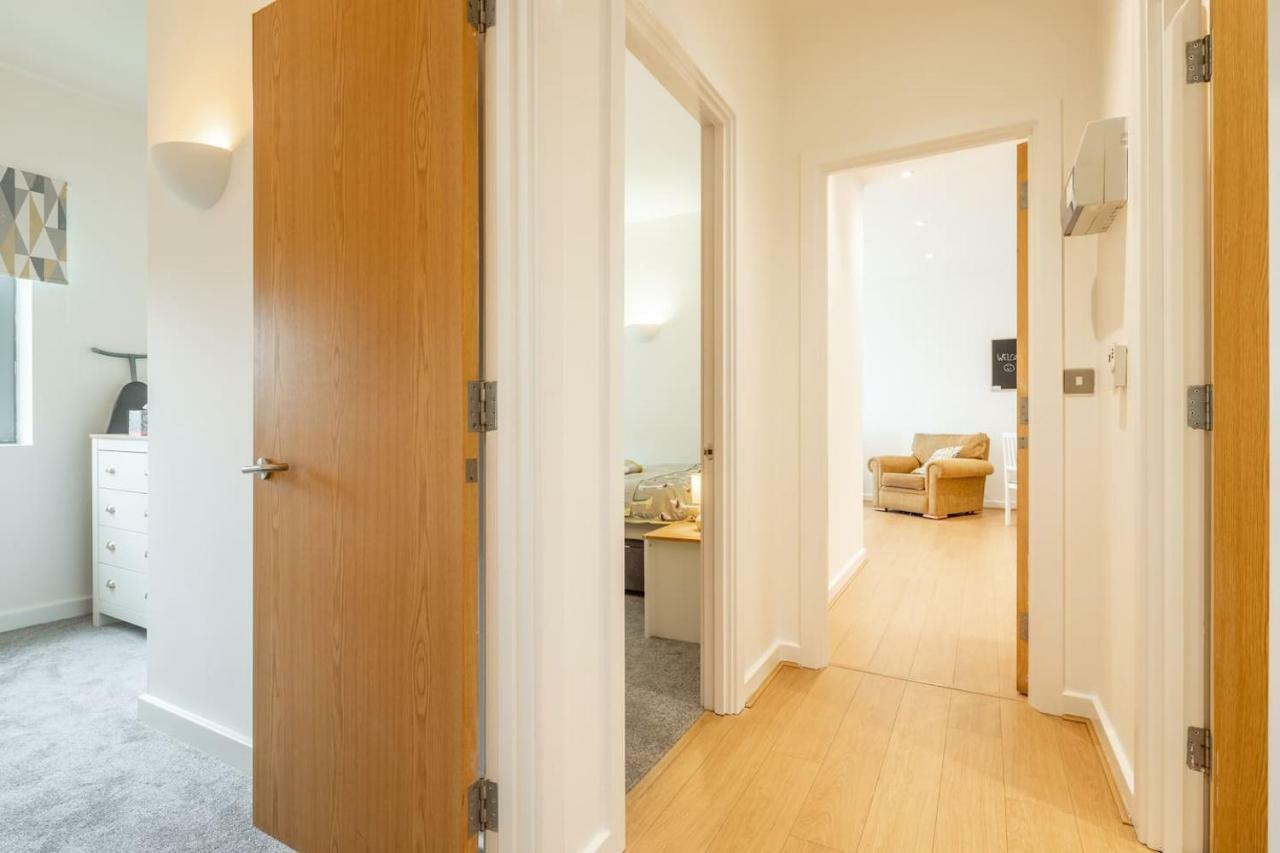 Central Bedford: Two Bedrooms, Breakfast Basket Ngoại thất bức ảnh