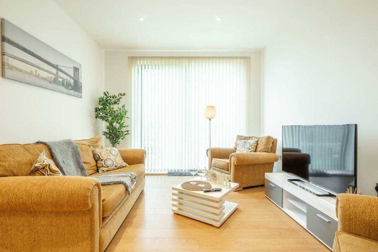 Central Bedford: Two Bedrooms, Breakfast Basket Ngoại thất bức ảnh