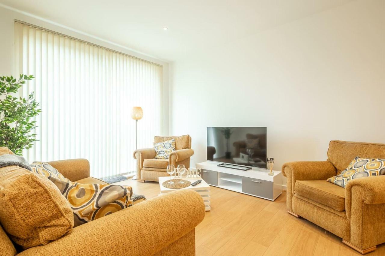 Central Bedford: Two Bedrooms, Breakfast Basket Ngoại thất bức ảnh